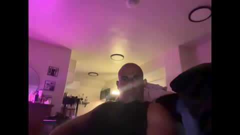 Snapshot of thebuzz777 chatting on September 11, 5:07 am theBuzz777 online show from September 11, 5:07 am