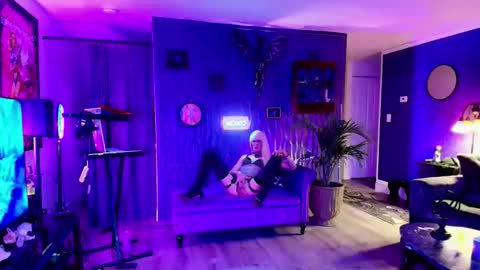 thecultofzev online show from June 6, 1:54 am