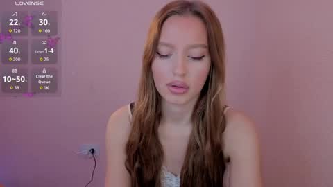 Olivia online show from June 4, 7:09 pm