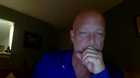 Snapshot of thedoug07 chatting on August 3, 1:04 am thedoug07 online show from August 3, 1:04 am