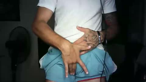 Snapshot of thedragonboyxxx chatting on March 15, 4:29 am thedragonboyxxx online show from March 15, 4:29 am