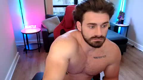 Snapshot of theeestallion33 chatting on March 8, 6:58 pm The Stallion online show from March 8, 6:58 pm