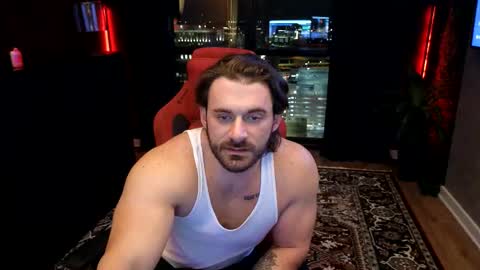 Snapshot of theeestallion33 chatting on December 15, 4:39 am The Stallion online show from December 15, 4:39 am