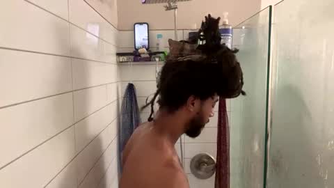 Snapshot of theekingcapo chatting on November 29, 2:25 am king capo thee online show from November 29, 2:25 am