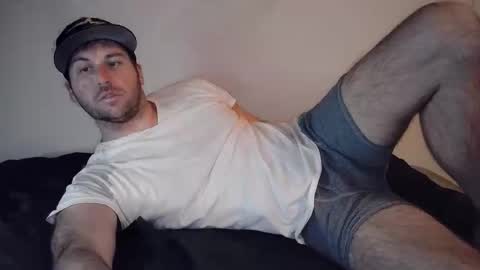 Snapshot of theetwohander chatting on May 3, 2:39 am Theetwohander online show from May 3, 2:39 am