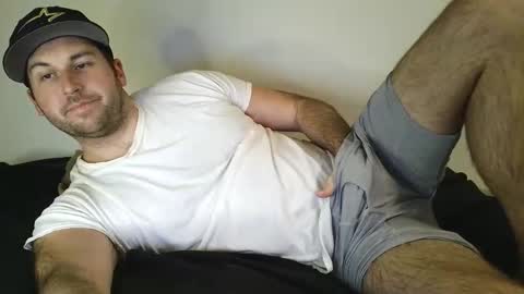 Snapshot of theetwohander chatting on May 9, 2:50 am Theetwohander online show from May 9, 2:50 am