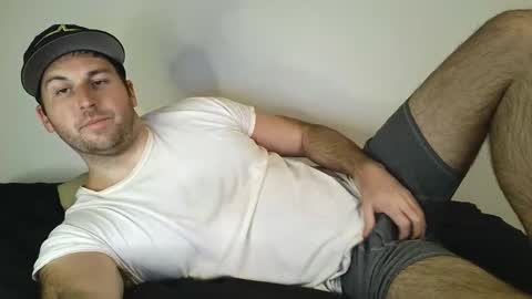 Snapshot of theetwohander chatting on May 13, 3:15 am Theetwohander online show from May 13, 3:15 am