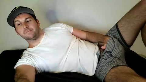Snapshot of theetwohander chatting on June 9, 3:40 am Theetwohander online show from June 9, 3:40 am