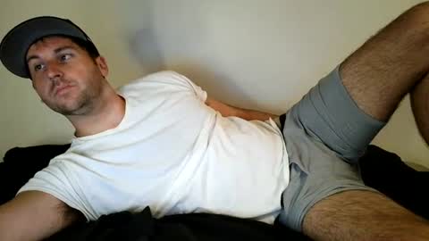 Snapshot of theetwohander chatting on June 23, 2:31 am Theetwohander online show from June 23, 2:31 am