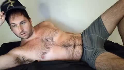 Snapshot of theetwohander chatting on July 2, 2:11 am Theetwohander online show from July 2, 2:11 am