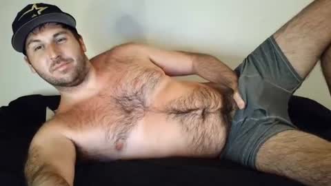 Snapshot of theetwohander chatting on July 5, 2:40 am Theetwohander online show from July 5, 2:40 am