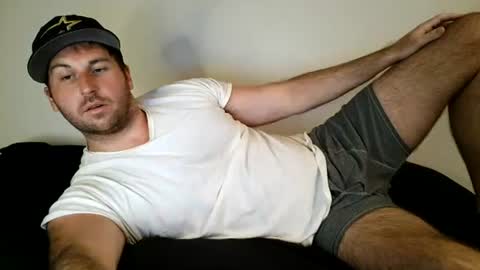 Snapshot of theetwohander chatting on July 5, 4:19 am Theetwohander online show from July 5, 4:19 am