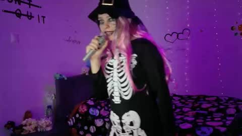 TheFarmergirl online show from November 1, 6:15 am