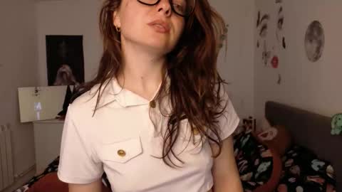 TheFarmergirl online show from May 2, 4:28 am