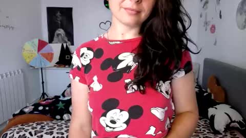 Snapshot of thefarmergirl chatting on June 10, 4:12 am TheFarmergirl online show from June 10, 4:12 am