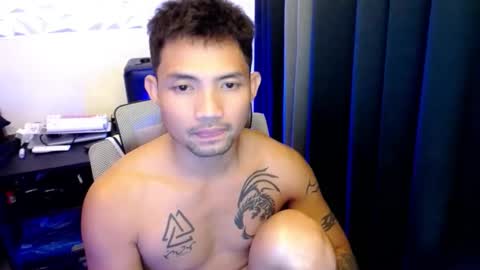 Snapshot of thefriskyasian chatting on September 10, 6:41 pm Jaycee online show from September 10, 6:41 pm