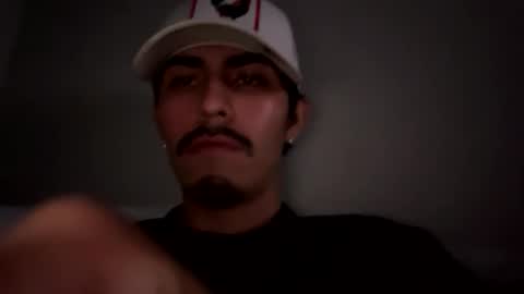 Snapshot of theglorious2002 chatting on November 29, 2:20 pm theglorious2002 online show from November 29, 2:20 pm