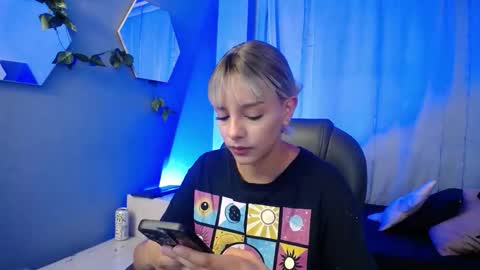 Snapshot of thegodmother_gh chatting on November 11, 3:17 am Peyton online show from November 11, 3:17 am