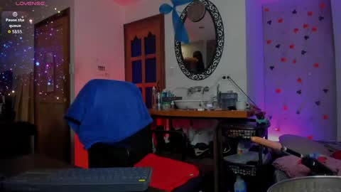 Goldie online show from April 28, 2:27 am
