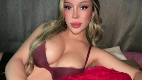 Snapshot of thegreat_legacy chatting on July 18, 5:44 am Elle dont forget to folloW me and thumbs up online show from July 18, 5:44 am