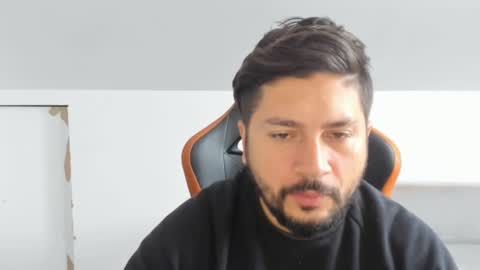 Snapshot of theguardian7 chatting on October 30, 8:05 am theguardian7 online show from October 30, 8:05 am