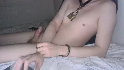 Snapshot of thehoodedsubb chatting on November 19, 7:41 am thehoodedsubb online show from November 19, 7:41 am