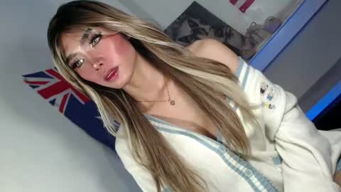 Snapshot of thehornygirl_laisa chatting on June 17, 10:39 am laisa online show from June 17, 10:39 am