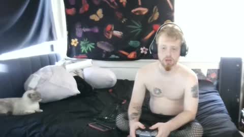 Snapshot of thehotfoxdd chatting on September 20, 6:09 pm fuzzyfox online show from September 20, 6:09 pm