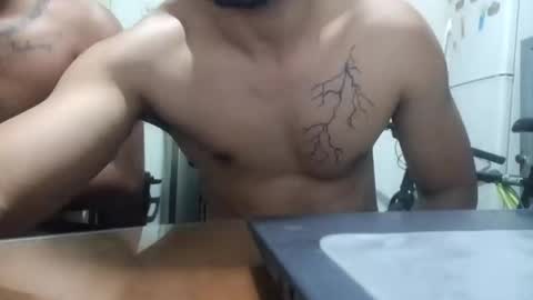 Snapshot of thehousedog chatting on February 19, 3:06 am thehousedog online show from February 19, 3:06 am