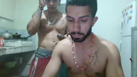 Snapshot of thehousedog chatting on March 1, 3:10 am thehousedog online show from March 1, 3:10 am