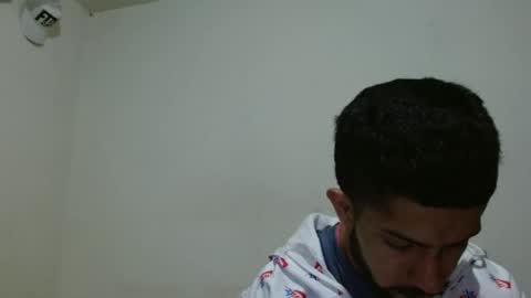 Snapshot of thehousedog chatting on March 10, 5:00 am thehousedog online show from March 10, 5:00 am