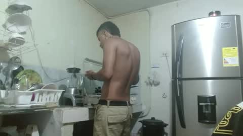 Snapshot of thehousedog chatting on March 11, 11:15 pm thehousedog online show from March 11, 11:15 pm