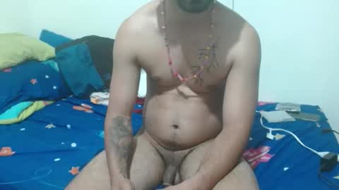 Snapshot of thehousedog chatting on October 24, 2:08 am thehousedog online show from October 24, 2:08 am