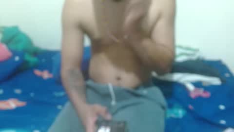 Snapshot of thehousedog chatting on October 28, 12:09 pm thehousedog online show from October 28, 12:09 pm