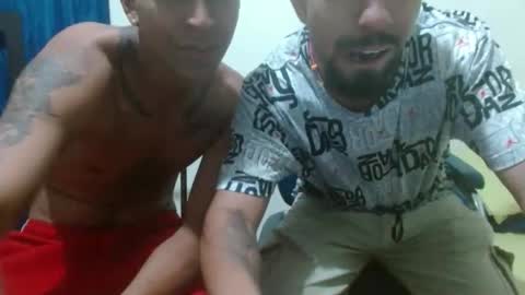 Snapshot of thehousedog chatting on November 17, 11:16 am thehousedog online show from November 17, 11:16 am