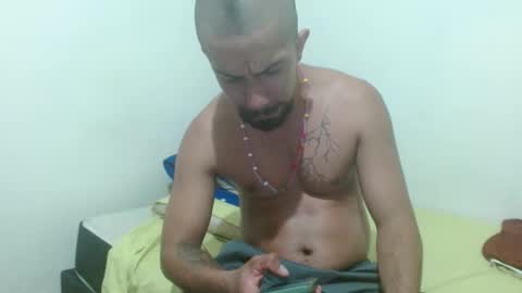 Snapshot of thehousedog chatting on November 18, 9:52 pm thehousedog online show from November 18, 9:52 pm