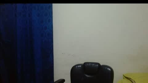 Snapshot of thehousedog chatting on June 26, 1:26 pm thehousedog online show from June 26, 1:26 pm
