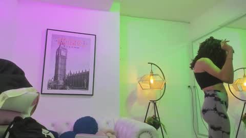 Snapshot of theia_moon_ chatting on March 11, 1:01 pm Theia online show from March 11, 1:01 pm