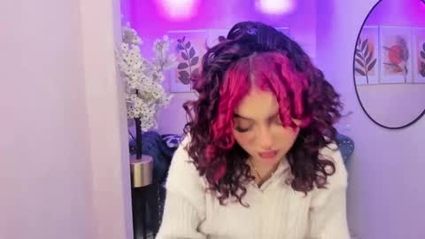 Snapshot of theia_moon_ chatting on October 9, 2:15 pm Theia online show from October 9, 2:15 pm