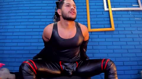 Snapshot of theian26 chatting on December 14, 7:25 pm Ian Deniel online show from December 14, 7:25 pm