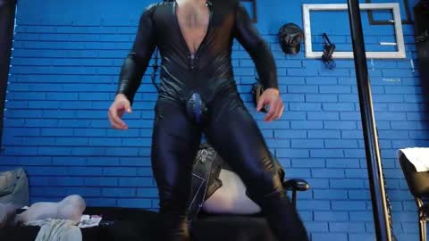 Snapshot of theian26 chatting on March 9, 8:24 pm Ian Deniel online show from March 9, 8:24 pm