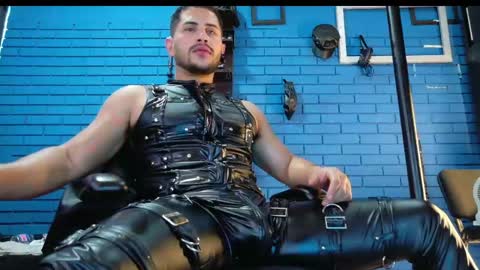 Ian Deniel online show from April 22, 8:10 pm
