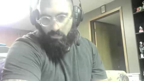 Snapshot of theironbulll chatting on November 26, 3:07 am Iron online show from November 26, 3:07 am