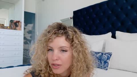 Lily Marie online show from March 11, 8:59 pm