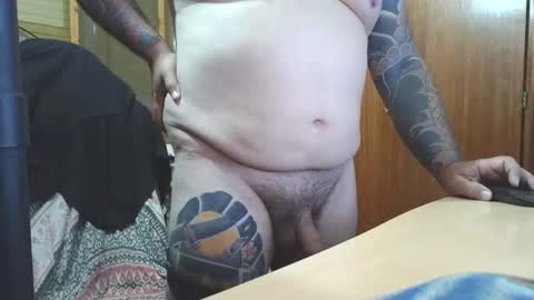 Snapshot of thekier chatting on October 31, 7:48 pm thekier online show from October 31, 7:48 pm