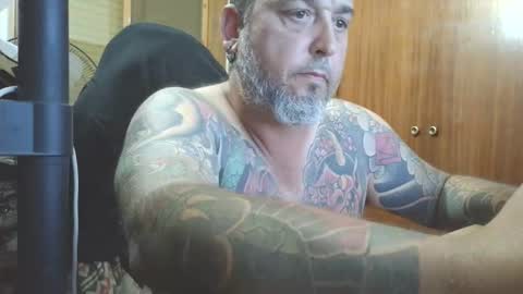 Snapshot of thekier chatting on November 14, 8:40 pm thekier online show from November 14, 8:40 pm