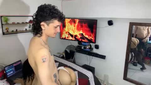 Snapshot of theking11220 chatting on December 15, 7:12 am theking11220 online show from December 15, 7:12 am