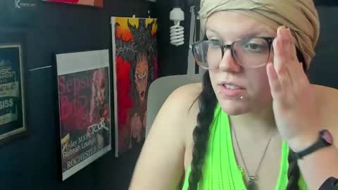 Snapshot of thekinkhouse chatting on February 26, 6:54 pm Goddess Nola online show from February 26, 6:54 pm