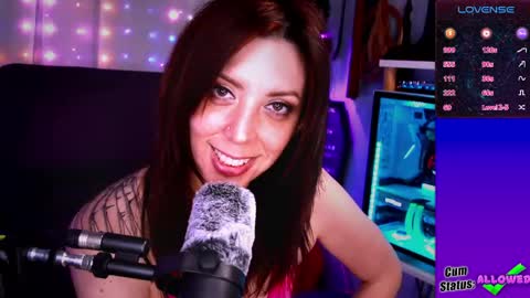 Snapshot of thekittengirlnix chatting on May 15, 7:10 pm Nix online show from May 15, 7:10 pm