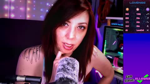 Snapshot of thekittengirlnix chatting on May 20, 7:09 pm Nix online show from May 20, 7:09 pm